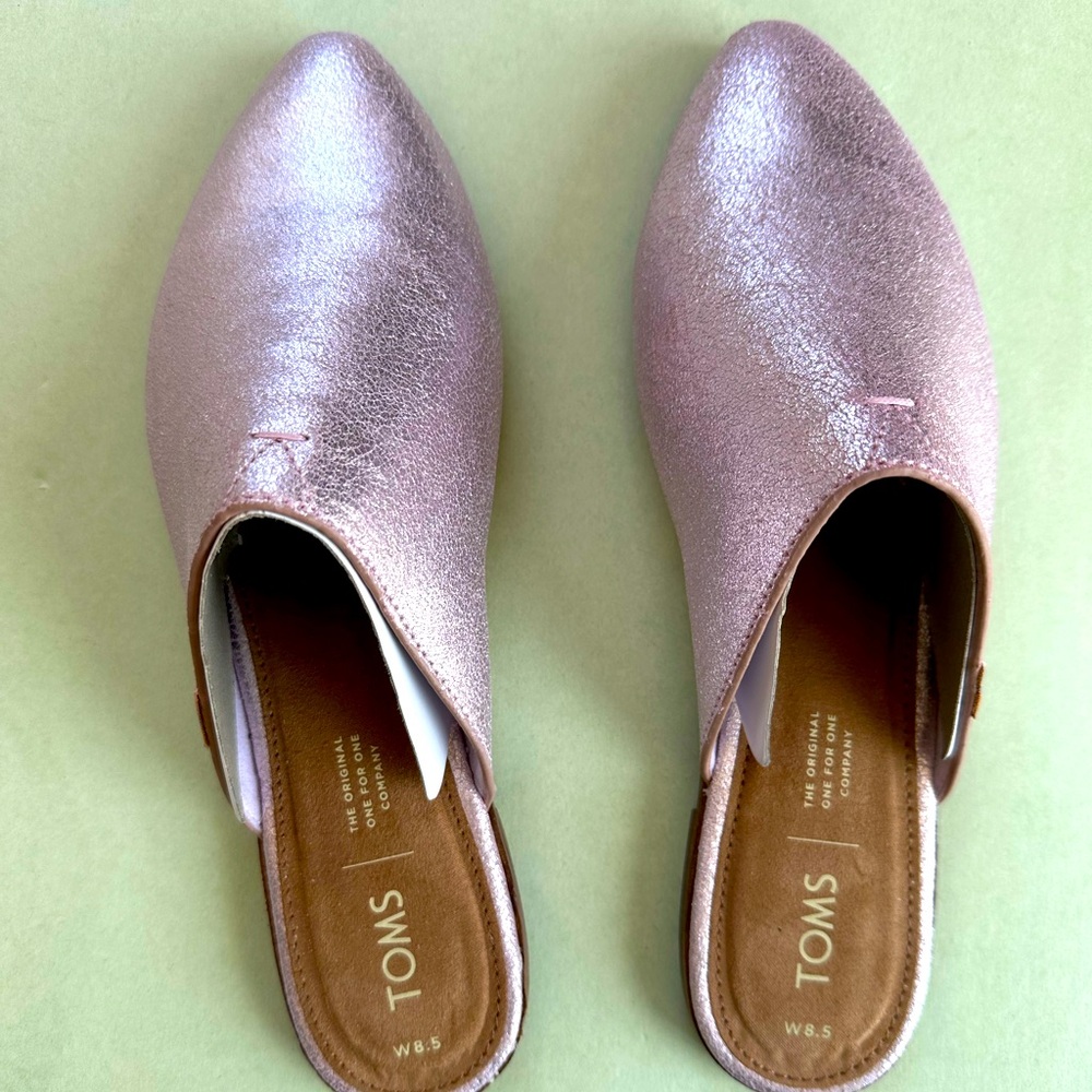 Tom’s Jutti Mule, lavendar metallic leather, size 8.5